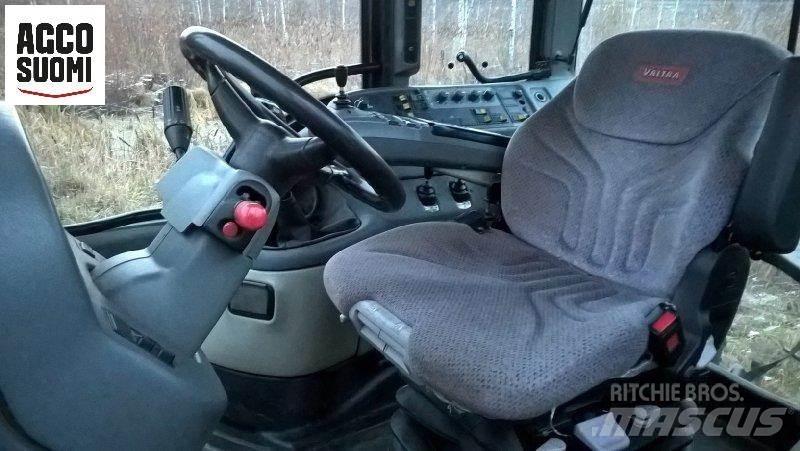 Valtra M130 Traktorid