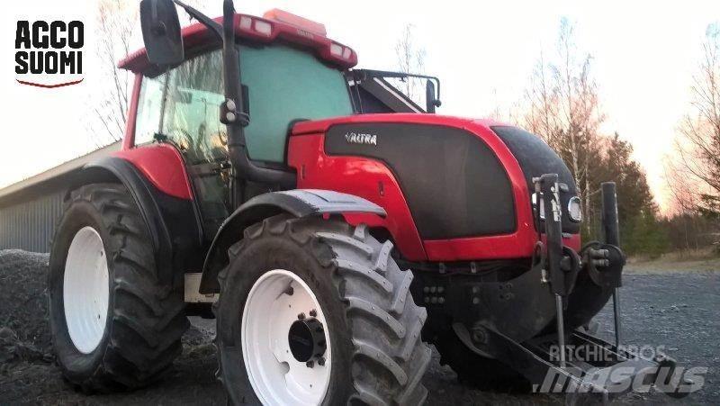 Valtra M130 Traktorid