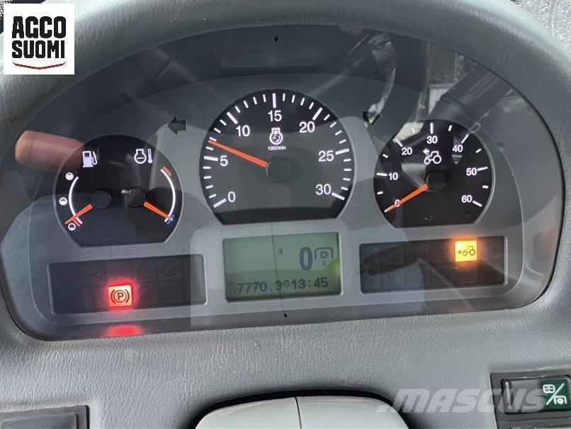 Valtra N121A Traktorid