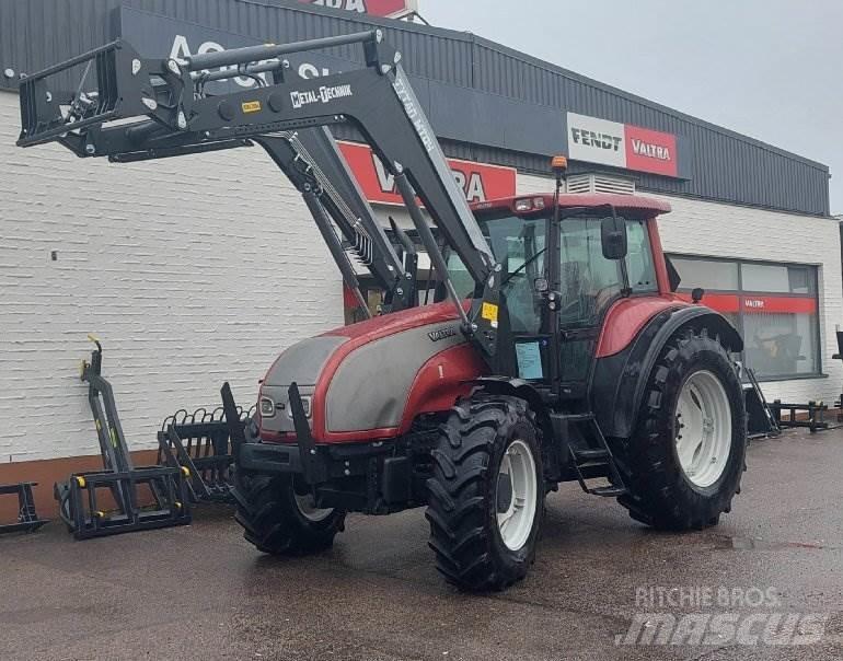 Valtra T150 Traktorid