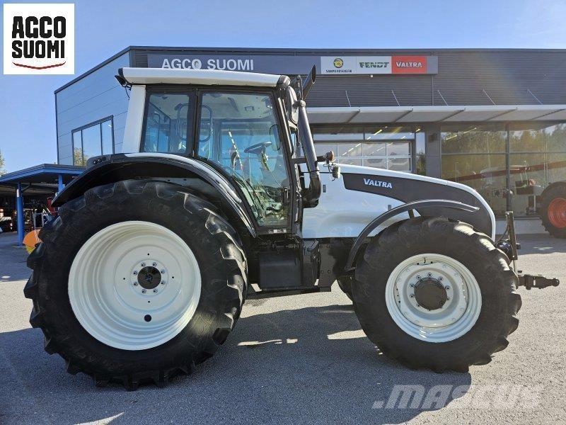 Valtra T151 EH Traktorid