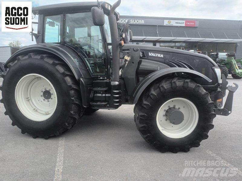 Valtra T213 VERSU Traktorid