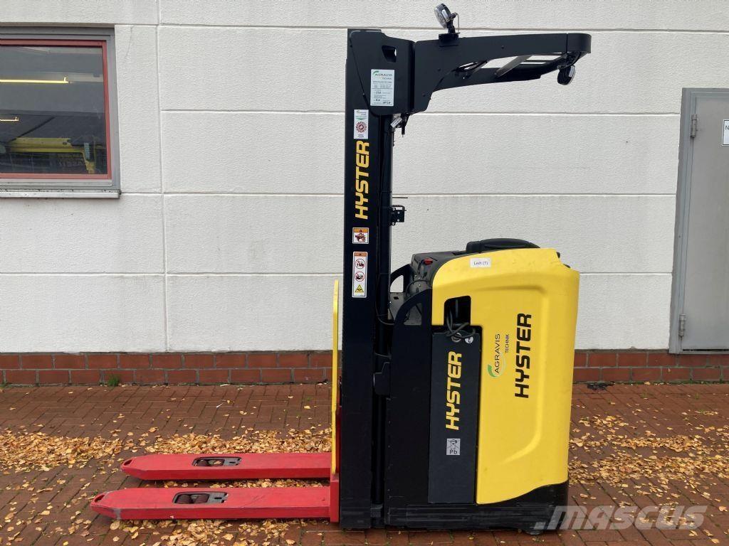 Hyster RS 1.6 IL Platvormiga virnastajad