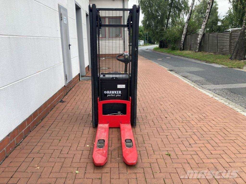 Hyster S 2.0 Järelkäidavad virnastajad