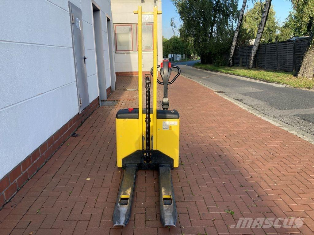 Hyster SC 1.0 Järelkäidavad virnastajad