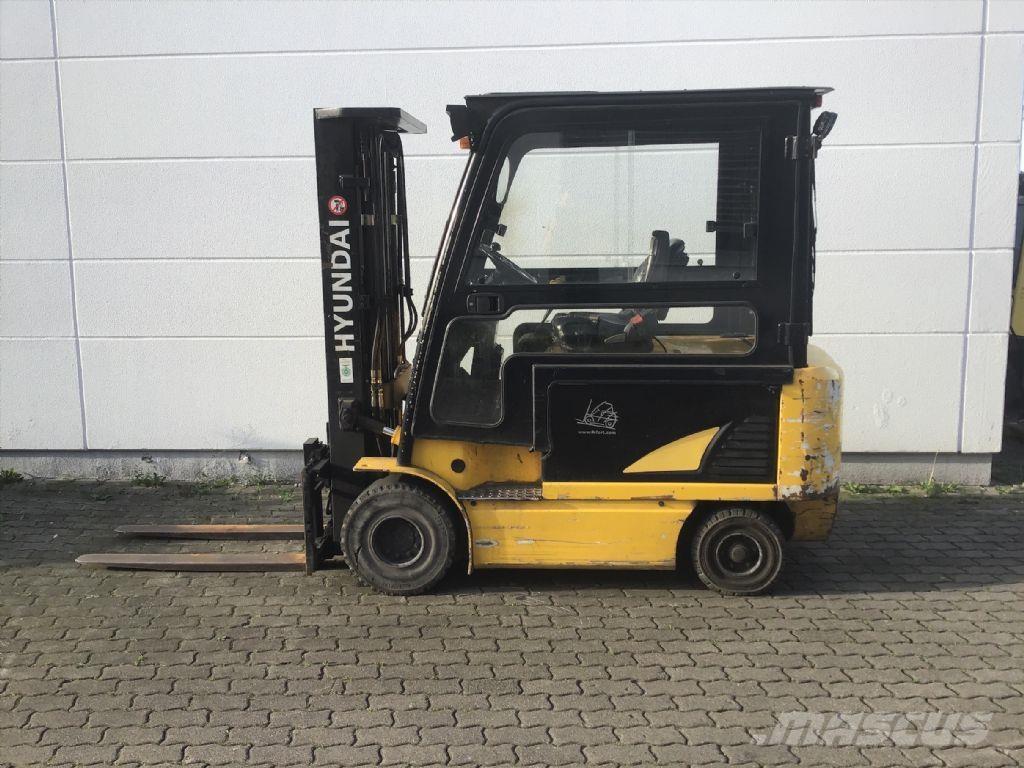 Hyundai 32B-7 Elektritõstukid