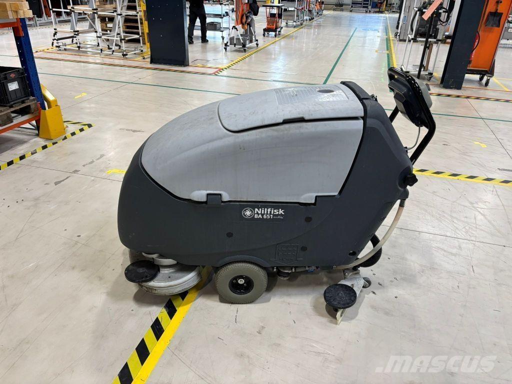 Nilfisk BA 651 Tänavapuhastusmasinad