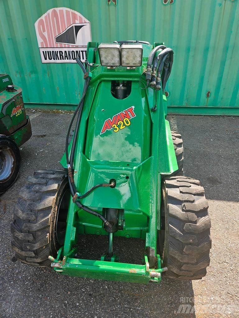 Avant 320 Mitmeotstarbelised laadurid