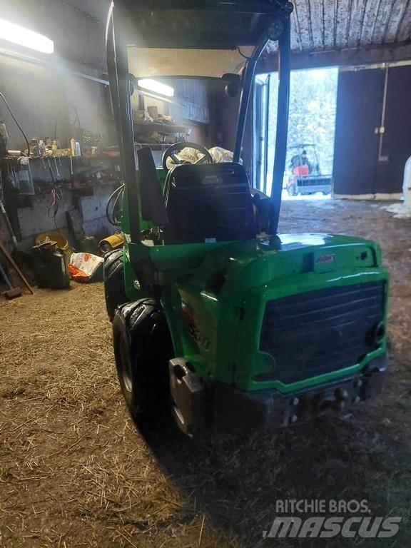 Avant 530 Mitmeotstarbelised laadurid