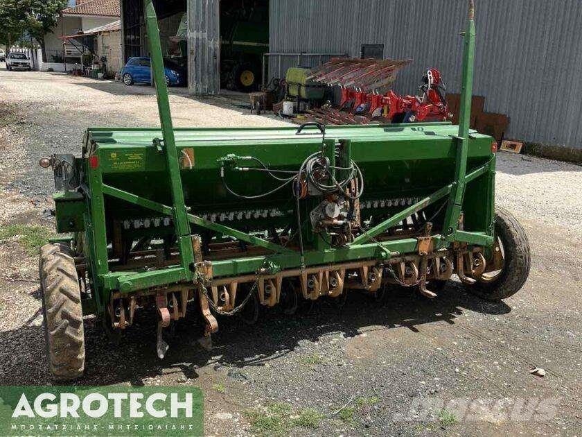 Amazone D7/30E Traktorid