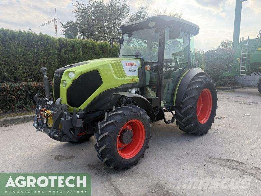 CLAAS NEXOS 220F Traktorid