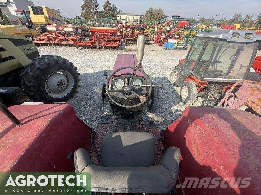 International 724 Traktorid
