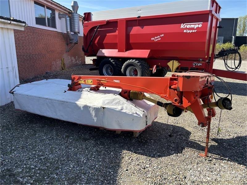 Kuhn GMD 702 Iseliikuvad niidukid-vaalutid