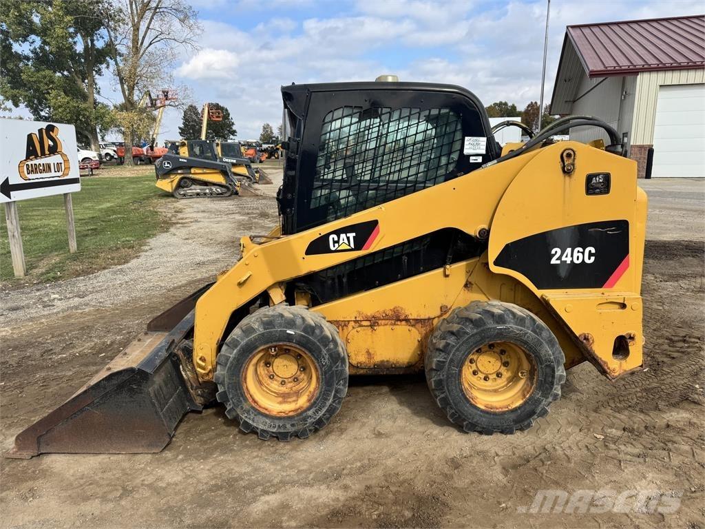 CAT 246C Kompaktlaadurid