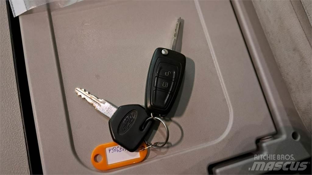 Ford F-max Sadulveokid