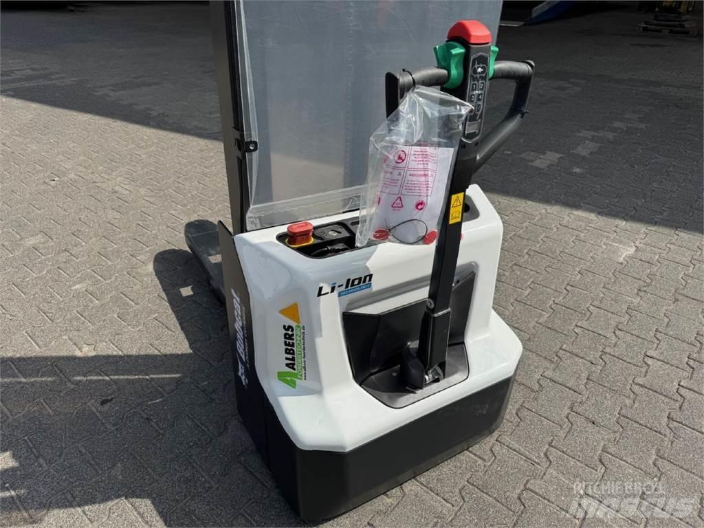 Bobcat LSM 12 N -7 Järelkäidavad virnastajad