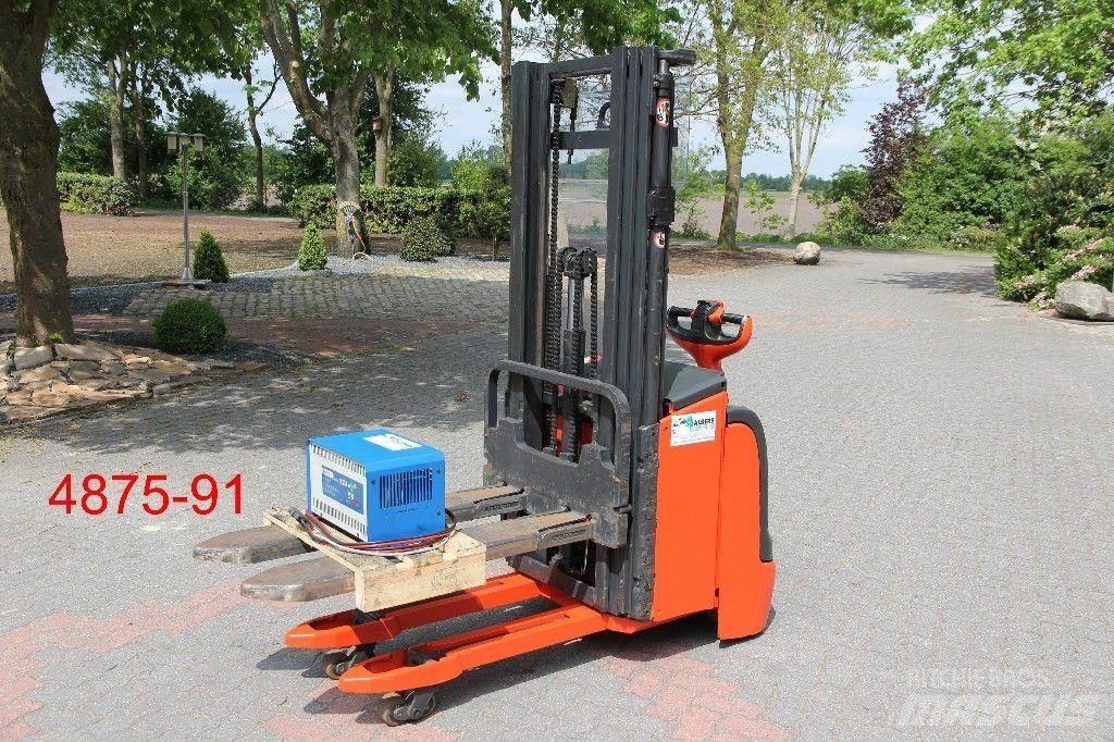 Linde L 16 i Järelkäidavad virnastajad