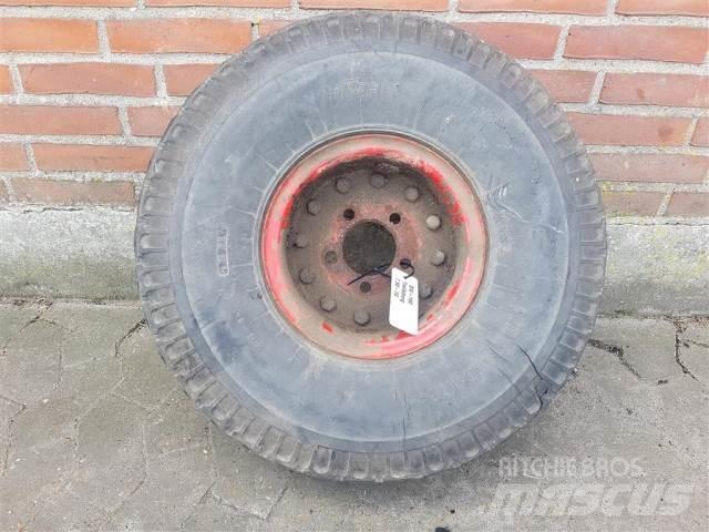  10 7.50-10 Rehvid, rattad ja veljed