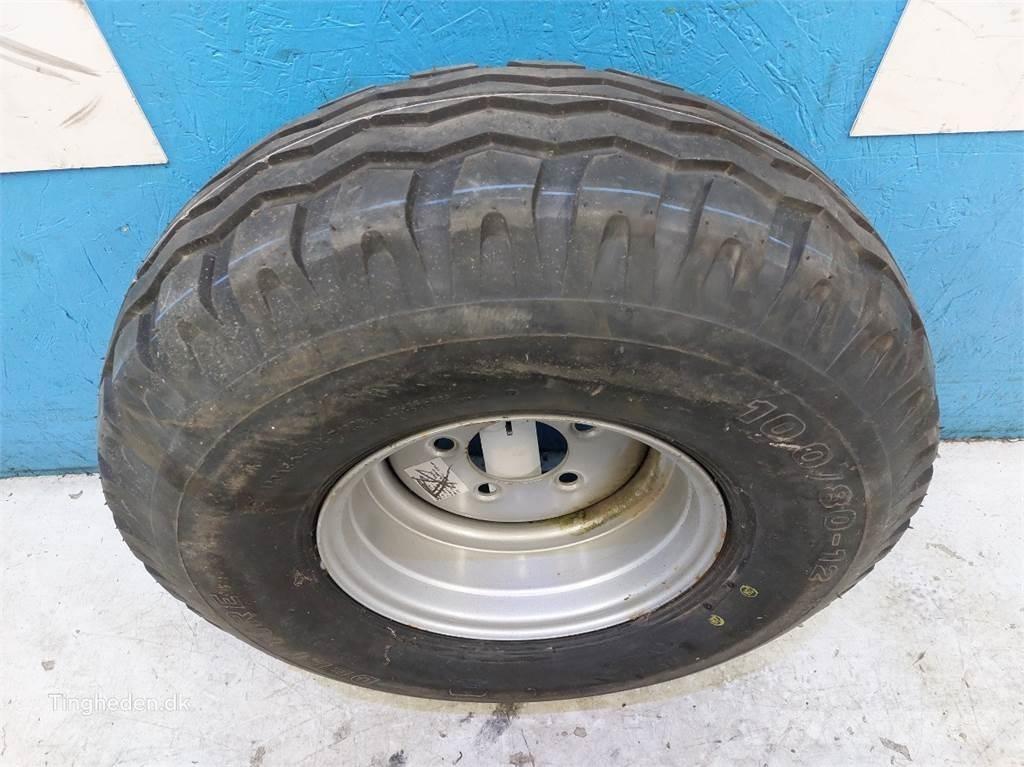  12 10.0/80-12 Rehvid, rattad ja veljed