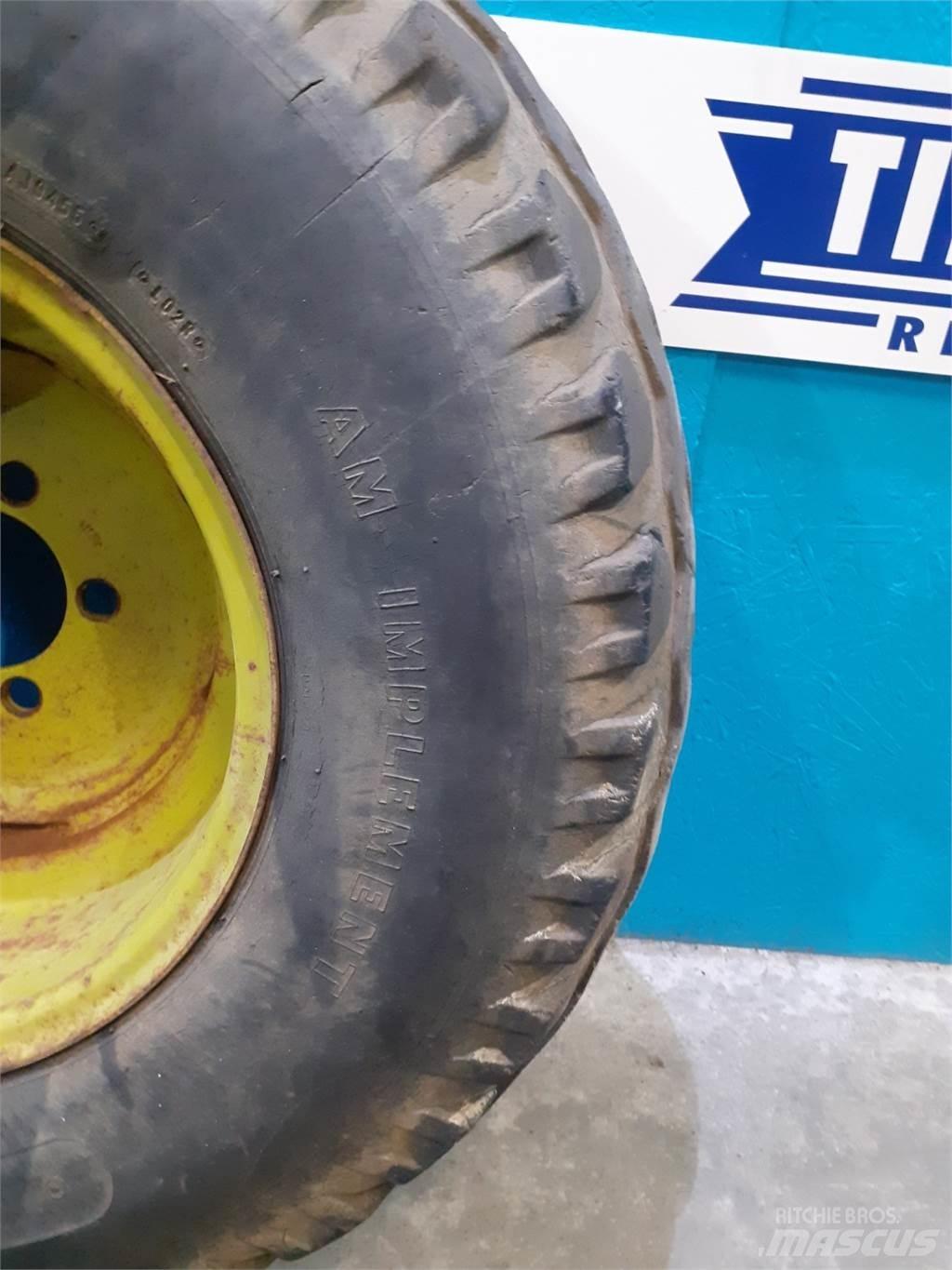  15 11.5/80-15.3 Rehvid, rattad ja veljed