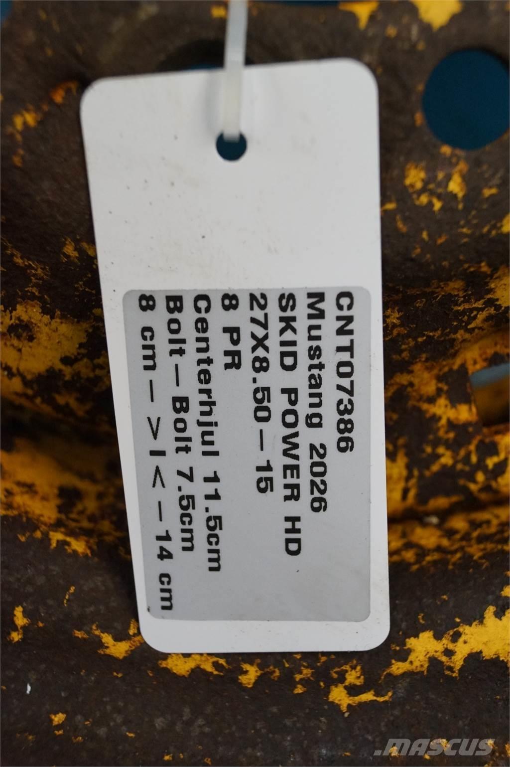  15 27X8.50-15 Rehvid, rattad ja veljed