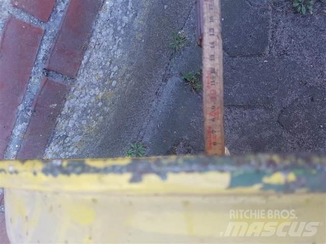  16 5.50Fx16 Rehvid, rattad ja veljed