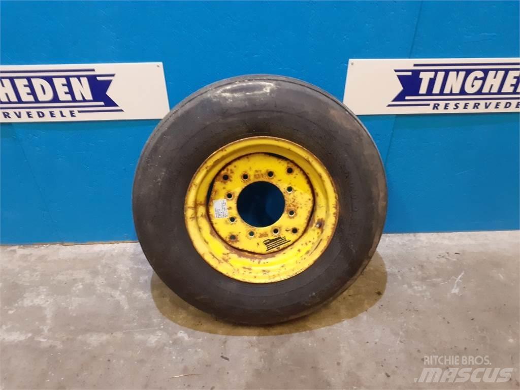  16 7.50-16 Rehvid, rattad ja veljed