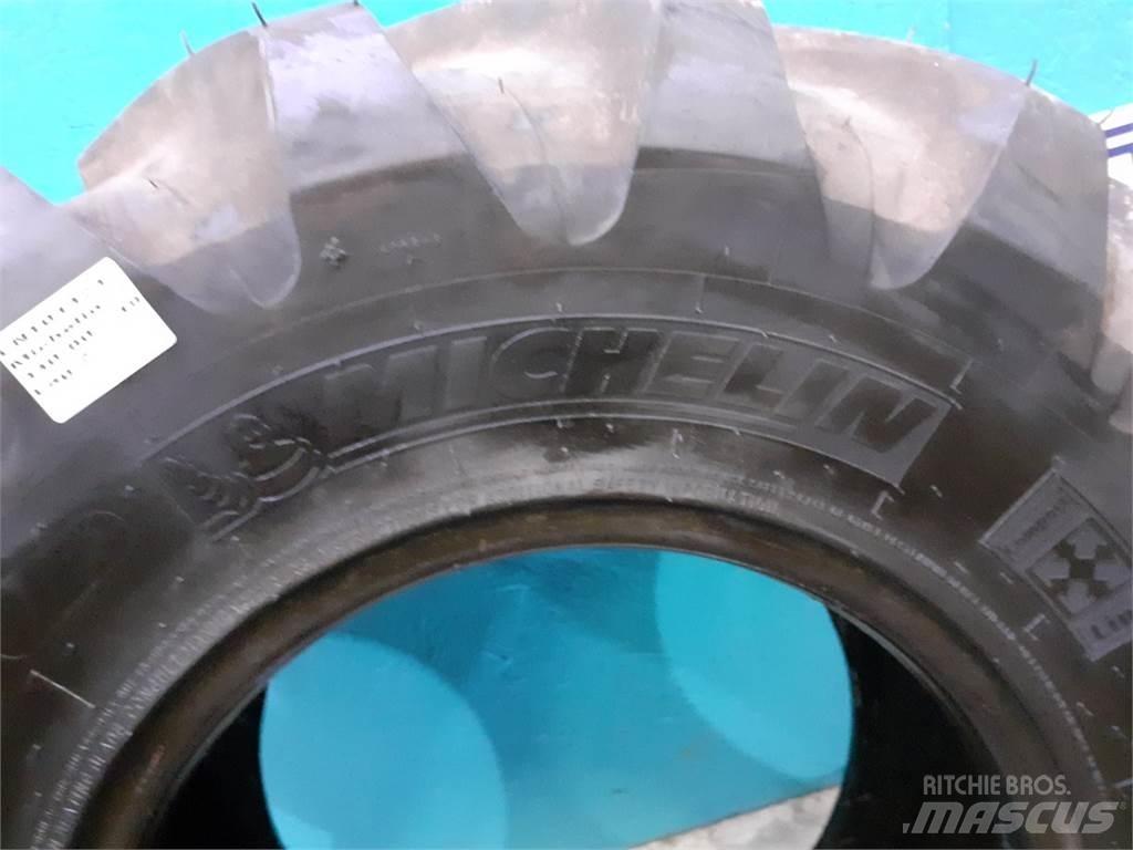  18 340/80R18 Rehvid, rattad ja veljed