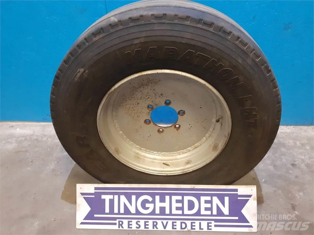  19.5 285/70R19.5 Rehvid, rattad ja veljed