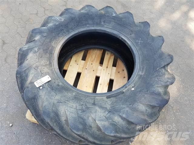  24 15.5/80R24 Rehvid, rattad ja veljed