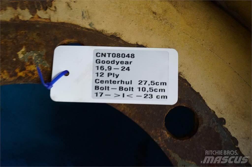  24 16.9-24 Rehvid, rattad ja veljed