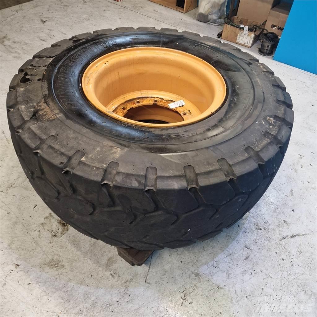  25 20.5R25 Rehvid, rattad ja veljed