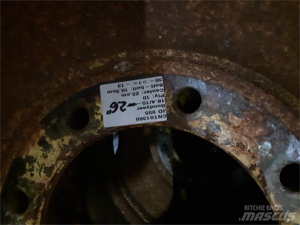  26 18.4/15-26 Rehvid, rattad ja veljed
