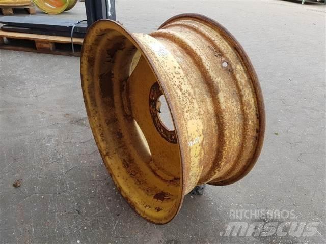  26 DW12X26 Rehvid, rattad ja veljed