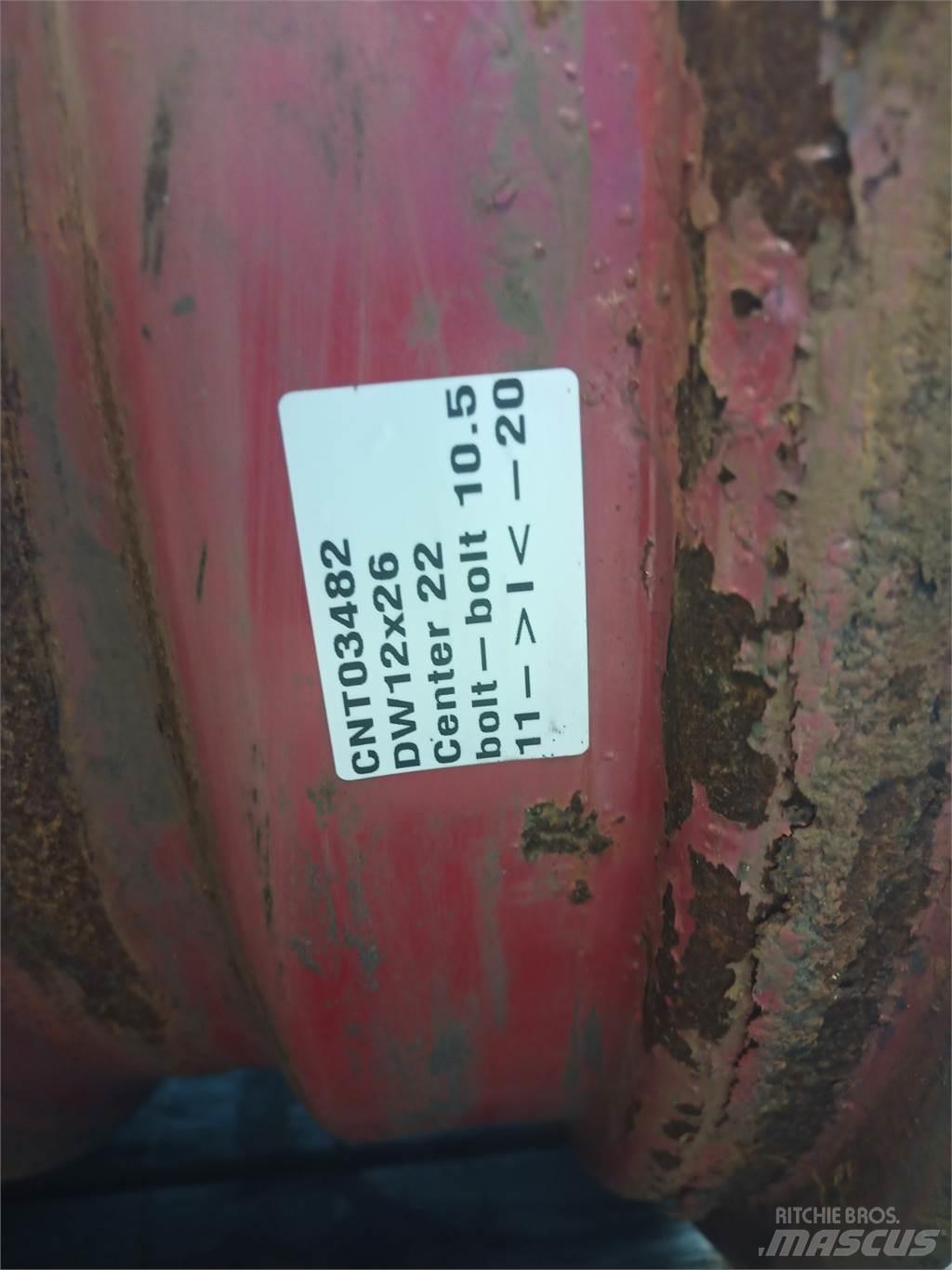  26 DW12X26 Rehvid, rattad ja veljed