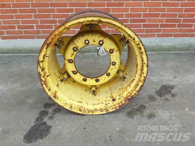  26 W15LX26 Rehvid, rattad ja veljed