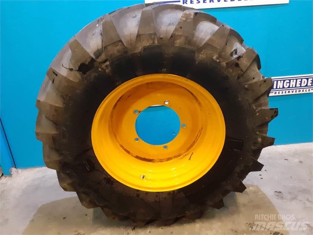  28 440/80R28 Rehvid, rattad ja veljed