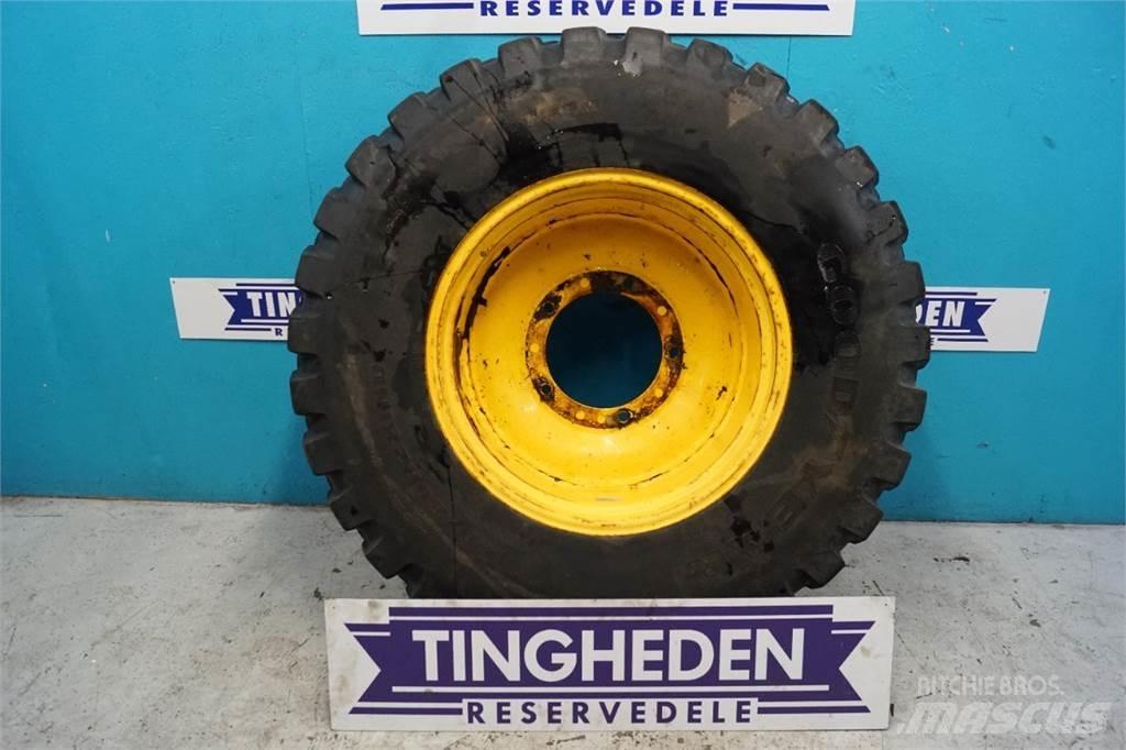  28 440/80R28 Rehvid, rattad ja veljed