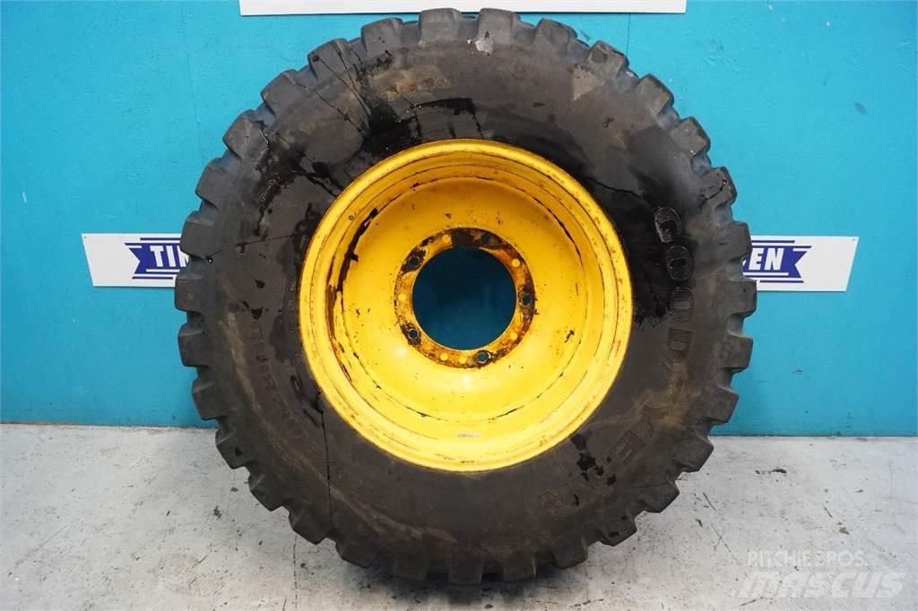  28 440/80R28 Rehvid, rattad ja veljed