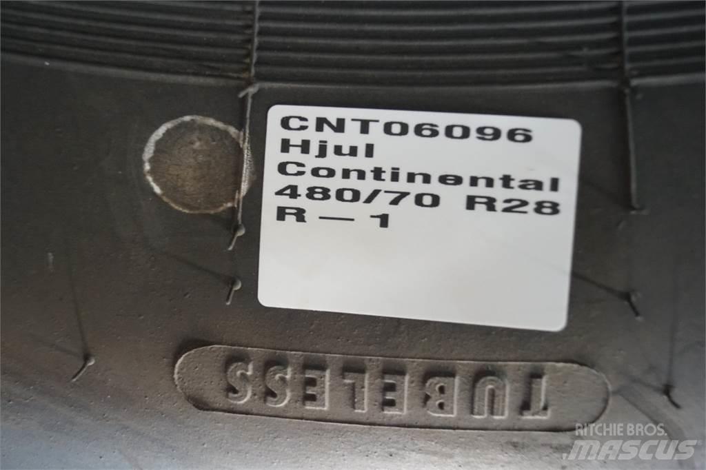  28 480/70R28 Rehvid, rattad ja veljed