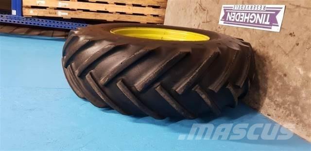  30 18.4-30 Rehvid, rattad ja veljed