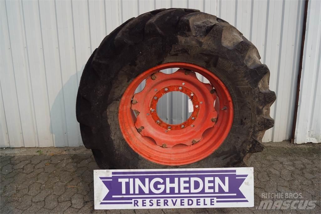  30 540/65R30 Rehvid, rattad ja veljed