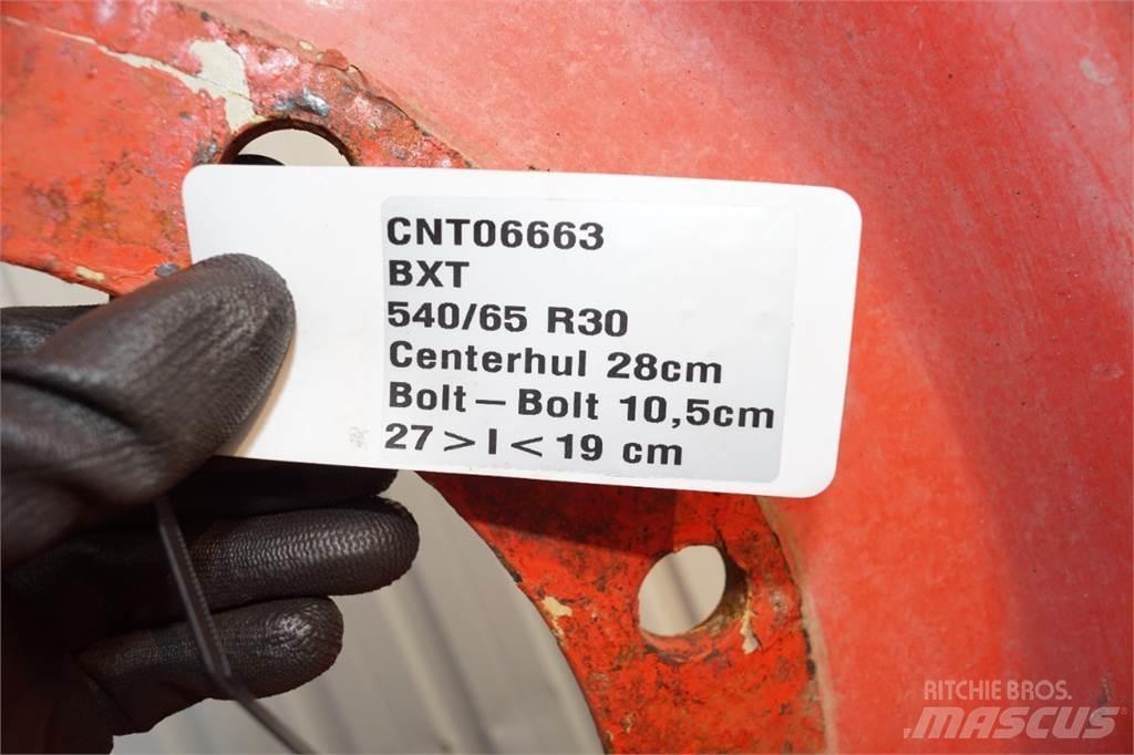  30 540/65R30 Rehvid, rattad ja veljed