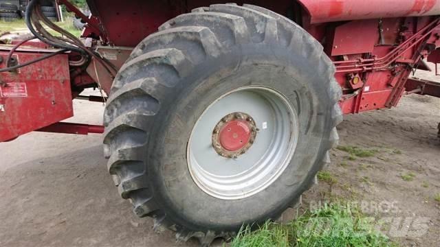  32 24.5-32 Rehvid, rattad ja veljed