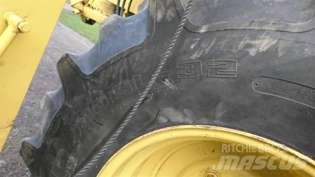  32 30.5L-32 Rehvid, rattad ja veljed