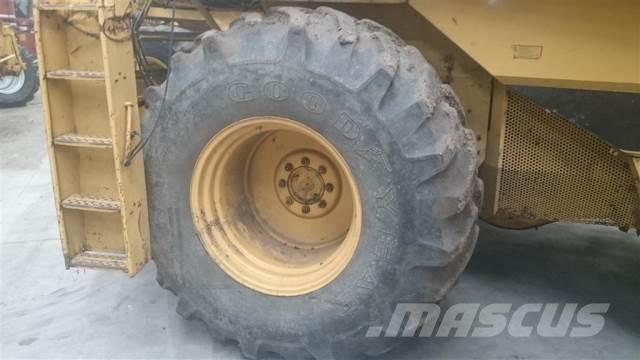  32 30,5L-32 Rehvid, rattad ja veljed
