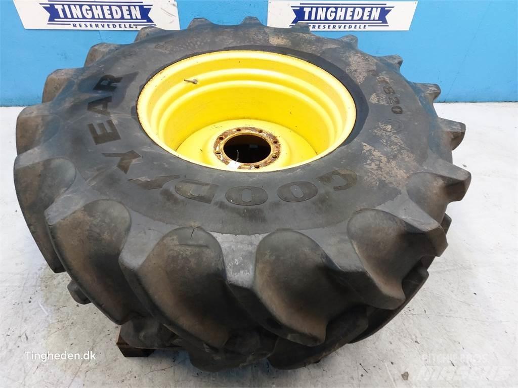  32 650/75 R32 Rehvid, rattad ja veljed