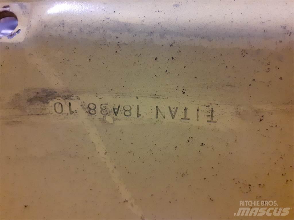  38 18AX38 Rehvid, rattad ja veljed