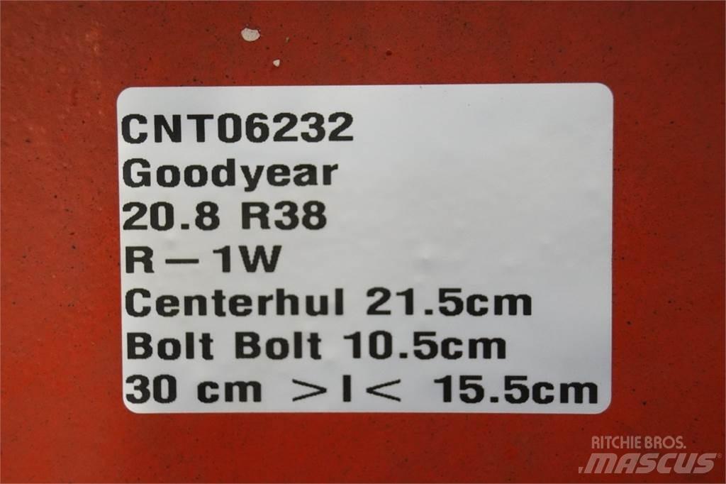  38 20.8R38 Rehvid, rattad ja veljed