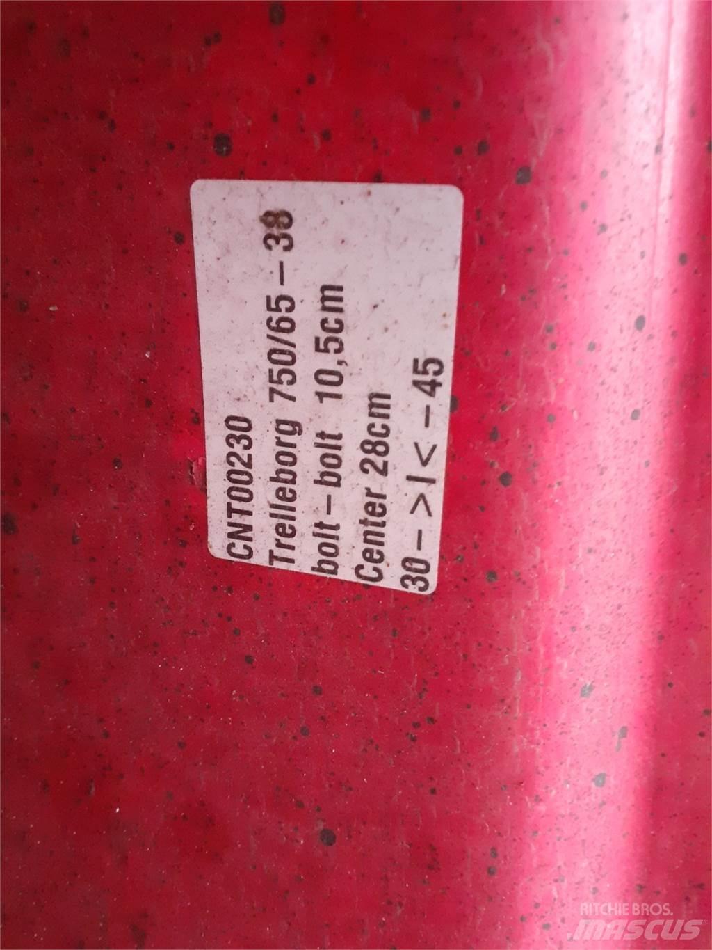  38 750/65R38 Rehvid, rattad ja veljed